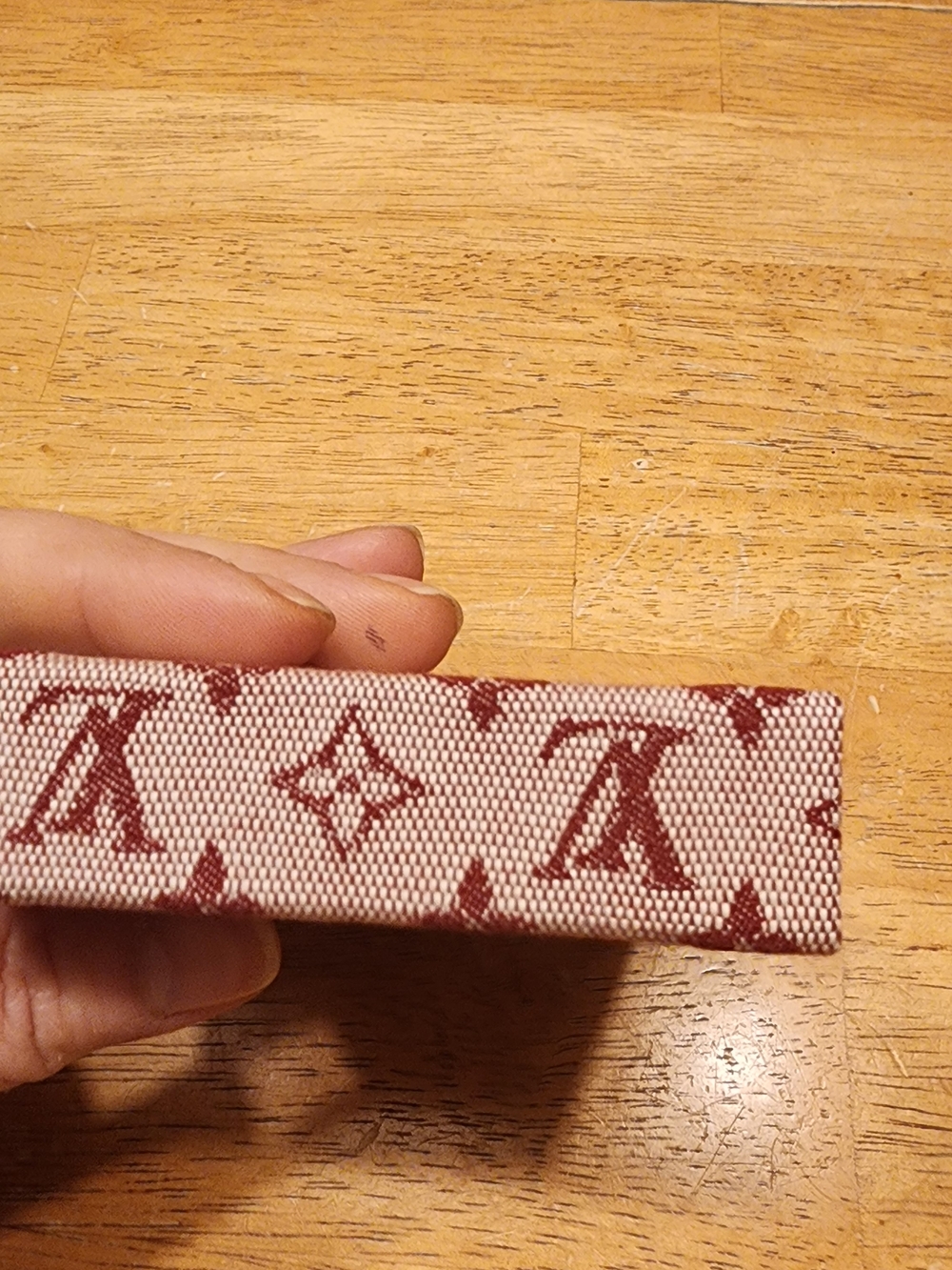 Louis Vuitton Monogram Mini Lin PM notebook in cherry red and Floral Accent - Picture 4 of 11